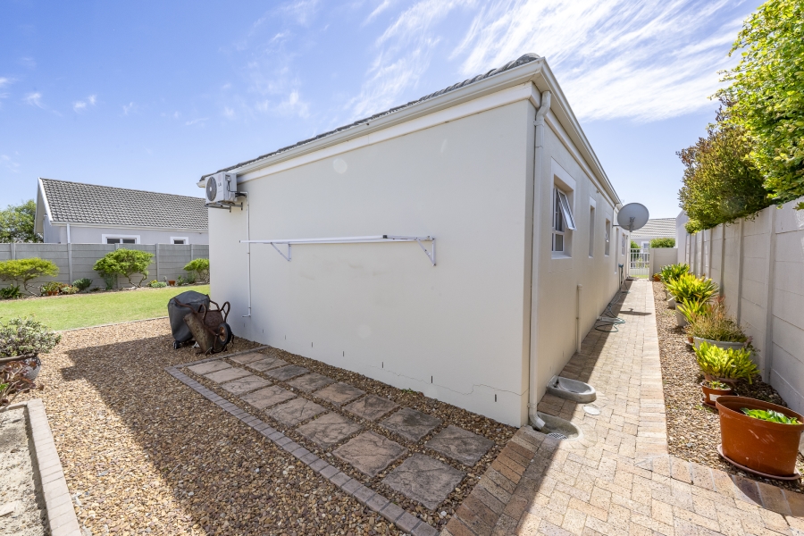 3 Bedroom Property for Sale in Sunningdale Western Cape
